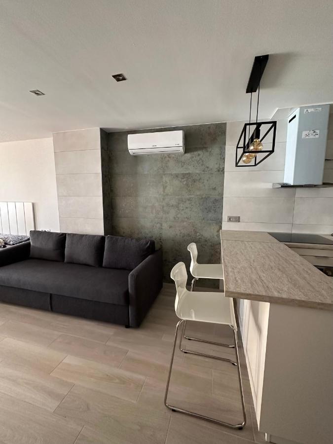 Studio Monserrate H Торевьиа Экстерьер фото